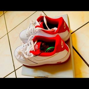Brand new nike shoes